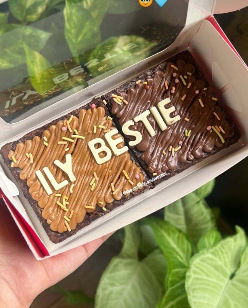 Box of 2 Brownies 2