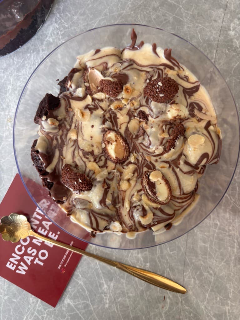 Kinder Bueno Brownie Tub 2