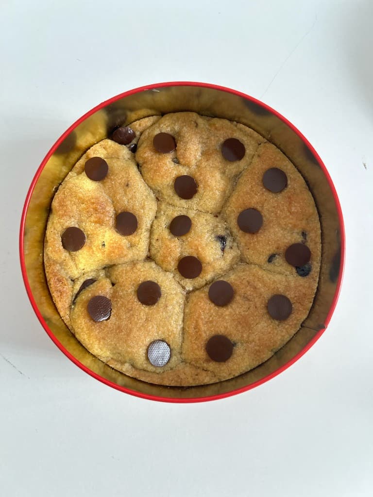 Vanilla Choco Chunk Cookie Tin